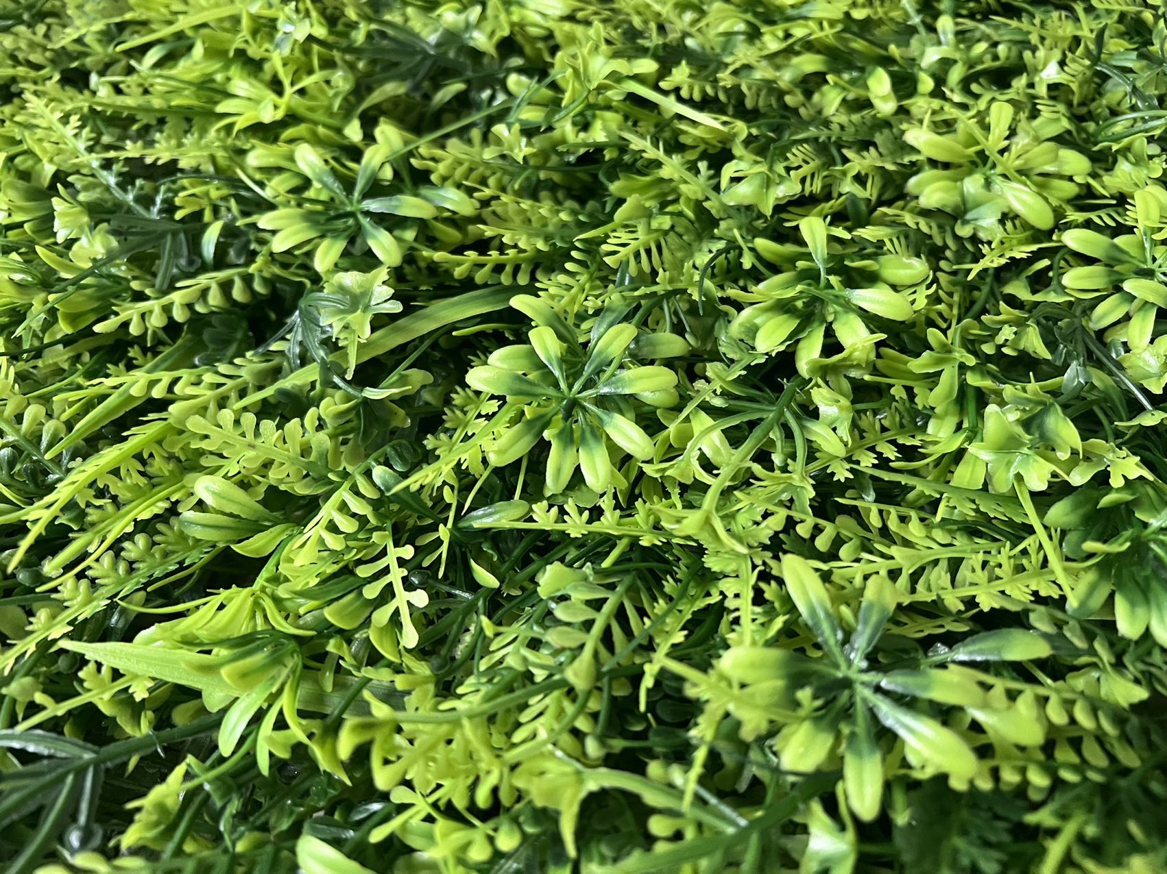 10 包 Lush Spring 防紫外线人造草垂直墙板 40 x 60 厘米
